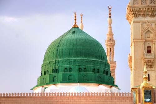 Umrah vs. Hajj: Key Differences and Similarities